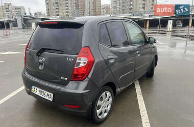 Хэтчбек Hyundai i10 2012 в 