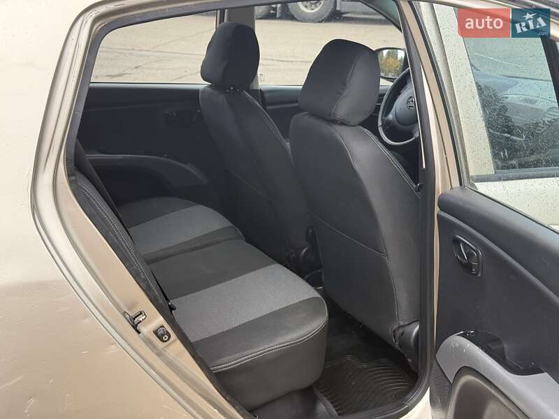 Хетчбек Hyundai i10 2008 в Миколаєві