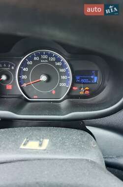 Хэтчбек Hyundai i10 2012 в Броварах