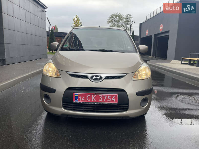 Хэтчбек Hyundai i10 2009 в Киеве