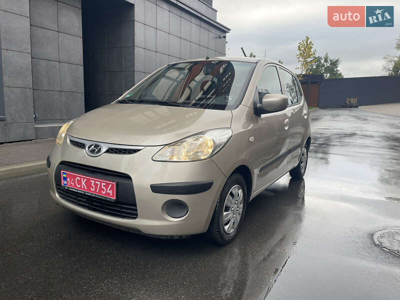 Хэтчбек Hyundai i10 2009 в Киеве