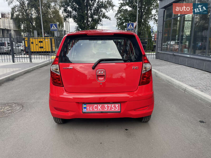 Хетчбек Hyundai i10 2011 в Києві