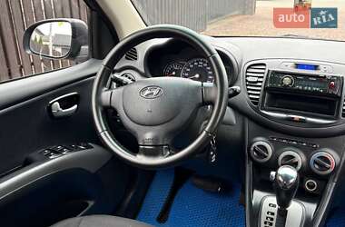 Хэтчбек Hyundai i10 2012 в 