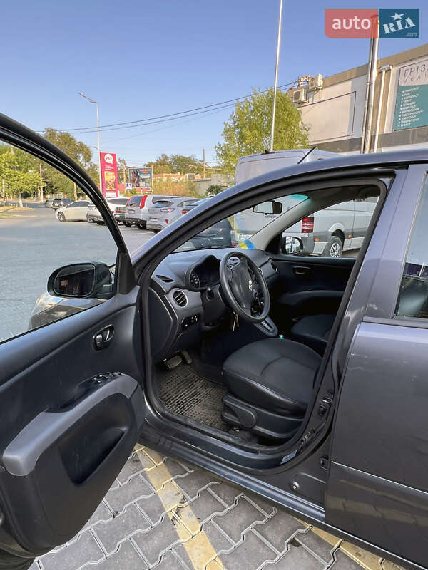 Хетчбек Hyundai i10 2012 в Кривому Розі фото 6 Хетчбек Hyundai i10 2012 в Кривому Розі