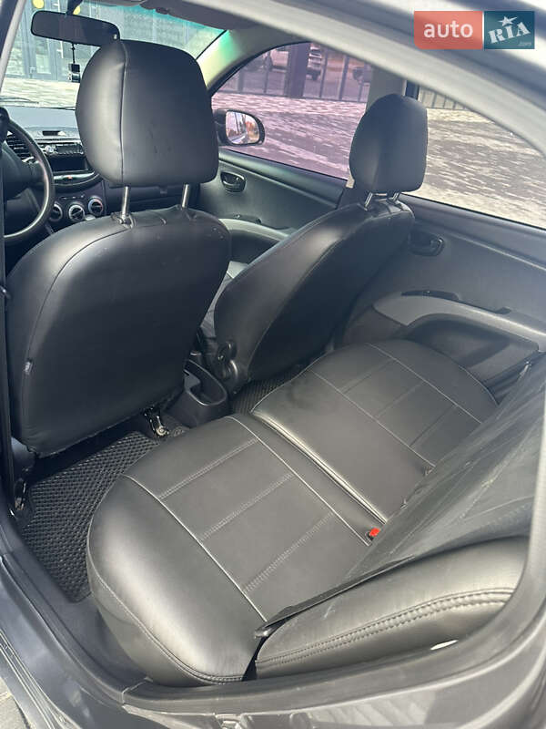 Хэтчбек Hyundai i10 2013 в Полтаве фото 15 Хэтчбек Hyundai i10 2013 в Полтаве