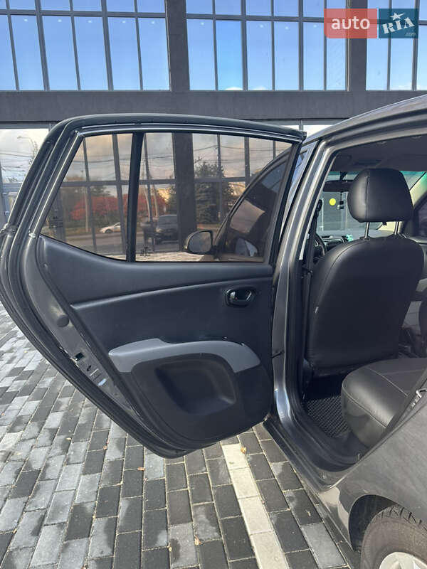 Хэтчбек Hyundai i10 2013 в Полтаве фото 16 Хэтчбек Hyundai i10 2013 в Полтаве