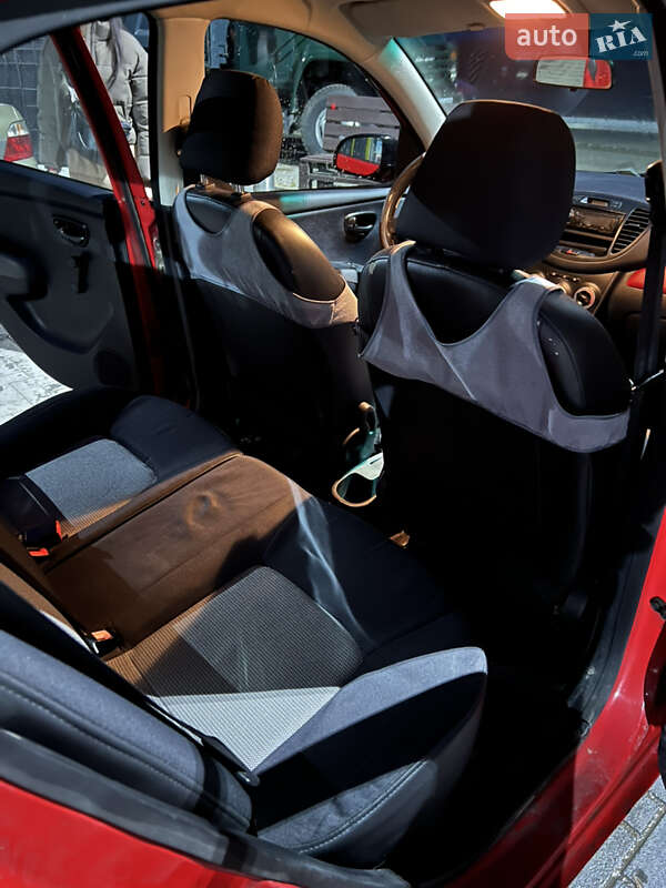 Хетчбек Hyundai i10 2012 в Чернівцях фото 24 Хетчбек Hyundai i10 2012 в Чернівцях