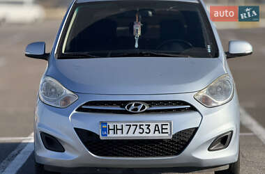 Хэтчбек Hyundai i10 2011 в Одессе