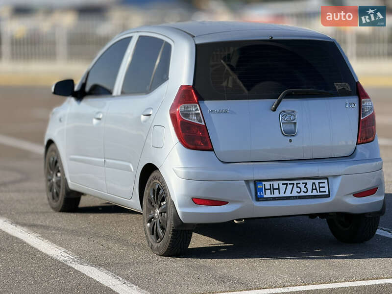 Хетчбек Hyundai i10 2011 в Одесі фото 5 Хетчбек Hyundai i10 2011 в Одесі