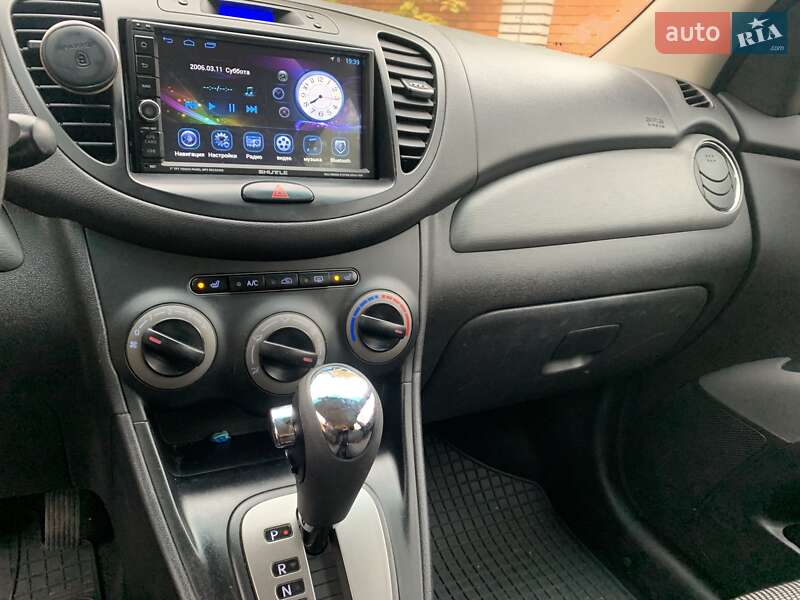 Хэтчбек Hyundai i10 2011 в Киеве фото 7 Хэтчбек Hyundai i10 2011 в Киеве