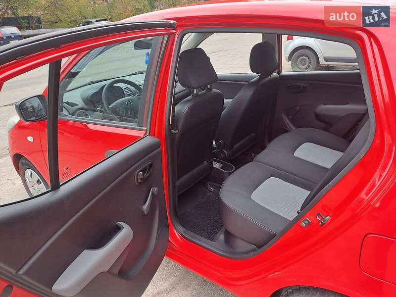 Хетчбек Hyundai i10 2008 в Рівному фото 10 Хетчбек Hyundai i10 2008 в Рівному