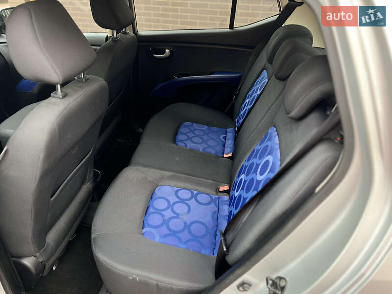 Хетчбек Hyundai i10 2008 в Рівному фото 31 Хетчбек Hyundai i10 2008 в Рівному