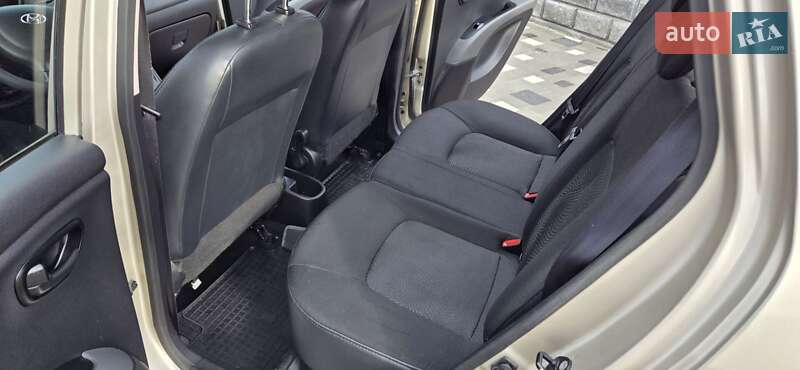 Хэтчбек Hyundai i10 2013 в Кривом Роге фото 24 Хэтчбек Hyundai i10 2013 в Кривом Роге