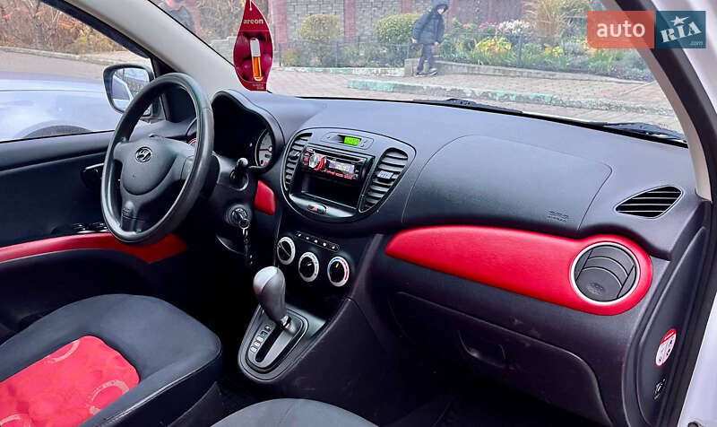 Хетчбек Hyundai i10 2008 в Охтирці