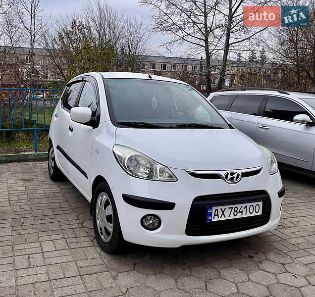 Хетчбек Hyundai i10 2008 в Охтирці