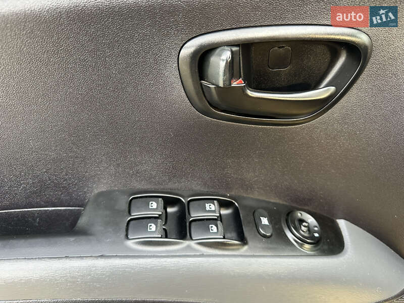 Хэтчбек Hyundai i10 2008 в Киеве