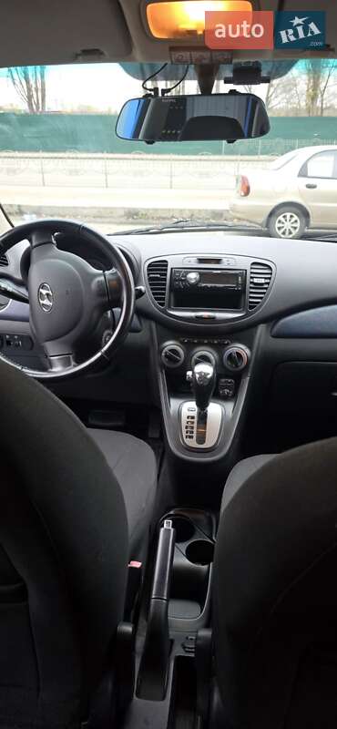 Хетчбек Hyundai i10 2011 в Києві