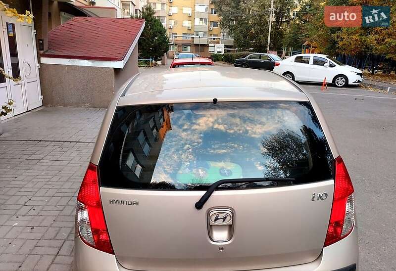 Хетчбек Hyundai i10 2010 в Дніпрі фото 3 Хетчбек Hyundai i10 2010 в Дніпрі