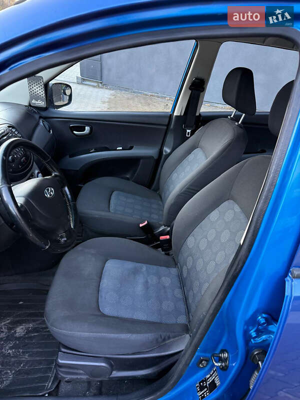 Хетчбек Hyundai i10 2008 в Чернівцях