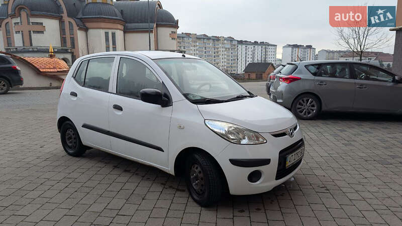 Хэтчбек Hyundai i10 2010 в Ивано-Франковске