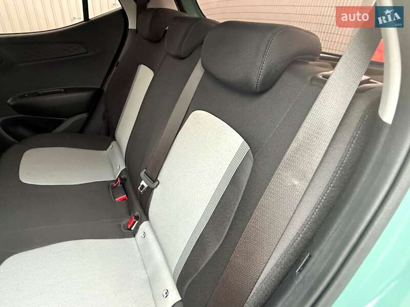 Хетчбек Hyundai i10 2022 в Києві