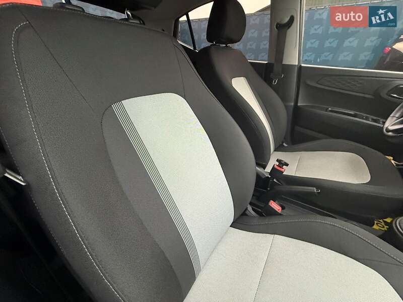 Хетчбек Hyundai i10 2022 в Києві