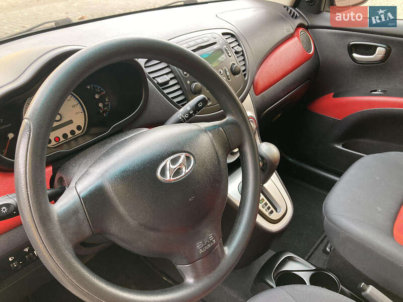 Хэтчбек Hyundai i10 2008 в Одессе