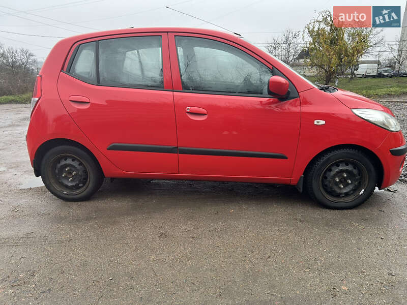 Хэтчбек Hyundai i10 2008 в Киеве