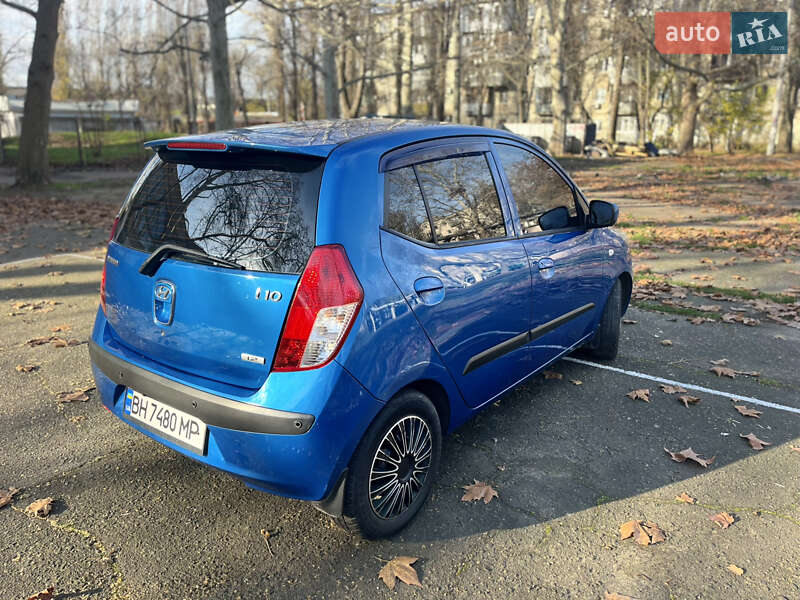 Хэтчбек Hyundai i10 2008 в Одессе