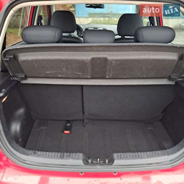 Хетчбек Hyundai i10 2008 в Ужгороді