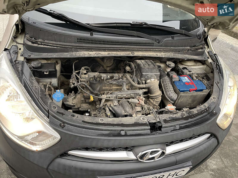 Хетчбек Hyundai i10 2011 в Львові