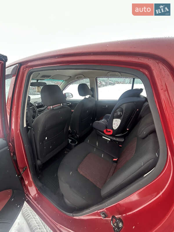 Хетчбек Hyundai i10 2012 в Києві фото 9 Хетчбек Hyundai i10 2012 в Києві