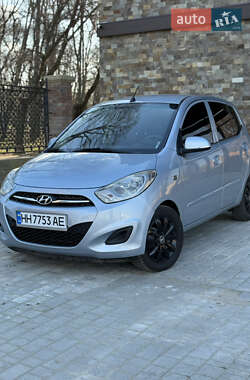 Хэтчбек Hyundai i10 2011 в Одессе