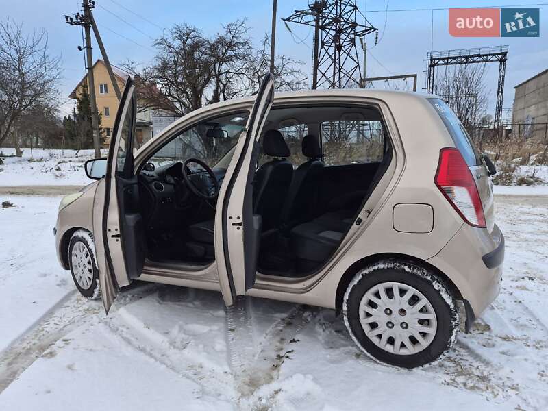 Хэтчбек Hyundai i10 2008 в Львове