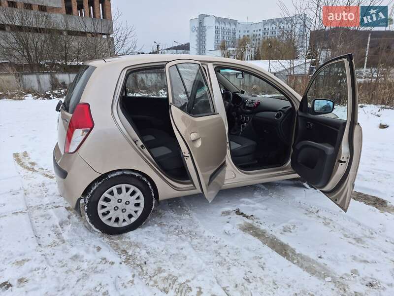 Хэтчбек Hyundai i10 2008 в Львове