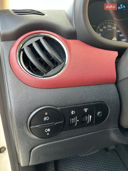 Хэтчбек Hyundai i10 2012 в Одессе