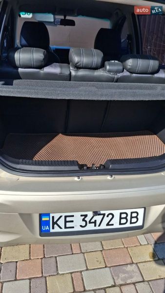 Хэтчбек Hyundai i10 2012 в Днепре