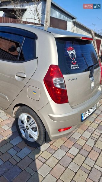 Хэтчбек Hyundai i10 2012 в Днепре