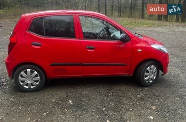 Хэтчбек Hyundai i10 2010 в Борщеве