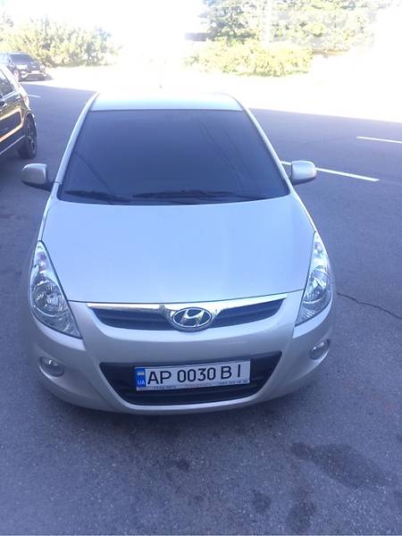 Хэтчбек Hyundai i20 2010 в Запорожье