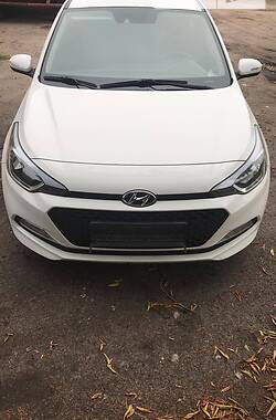 Хэтчбек Hyundai i20 2018 в Киеве