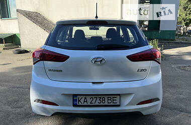 Хэтчбек Hyundai i20 2017 в Киеве