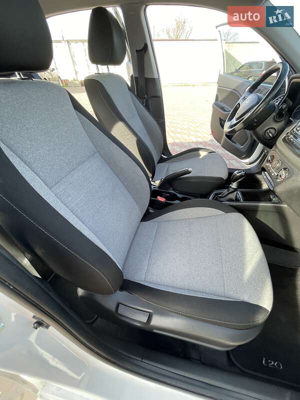 Хетчбек Hyundai i20 2015 в Львові