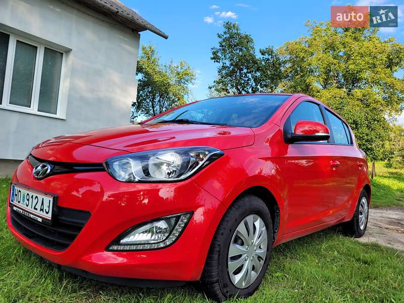 Хетчбек Hyundai i20 2013 в Дрогобичі