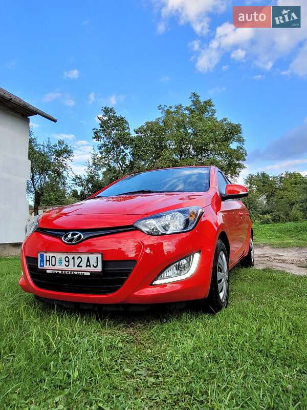 Хетчбек Hyundai i20 2013 в Дрогобичі