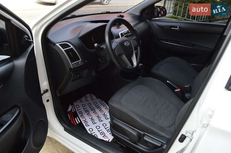 Хетчбек Hyundai i20 2013 в Львові