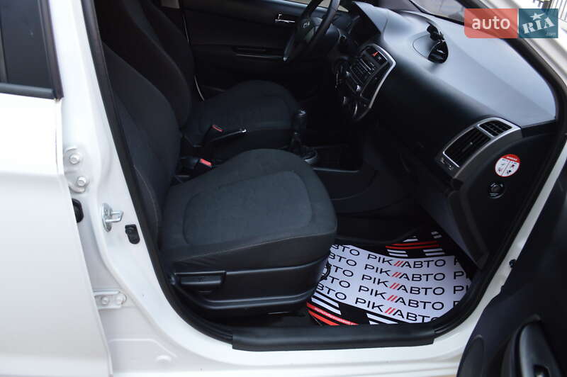 Хетчбек Hyundai i20 2013 в Львові