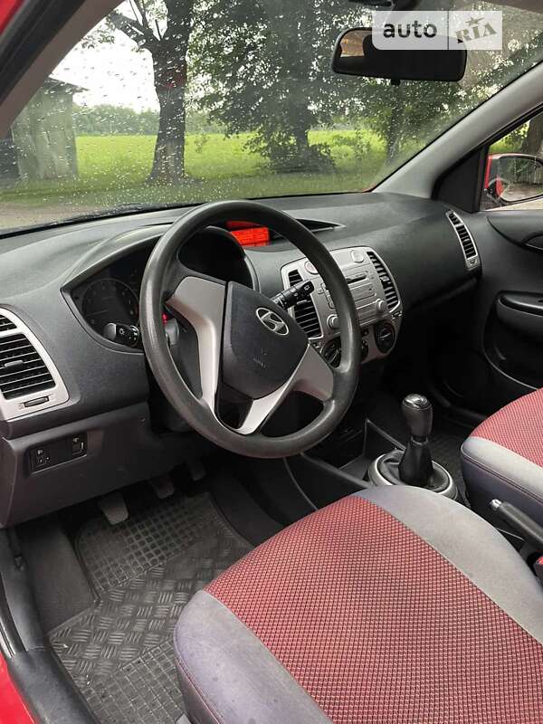 Хэтчбек Hyundai i20 2010 в Виннице