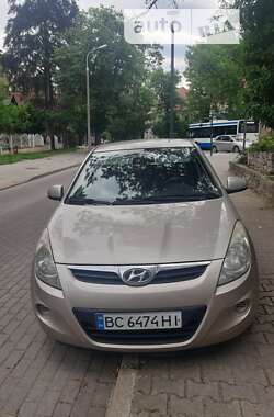 Хэтчбек Hyundai i20 2011 в Львове