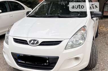 Хэтчбек Hyundai i20 2011 в Киеве